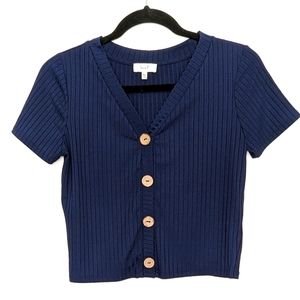 Big button crop top